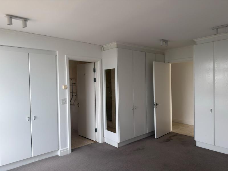 To Let 3 Bedroom Property for Rent in Sea Point Western Cape